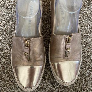 Anne Klein Iflex  Gold Espadrilles Women Size  8 1/2M